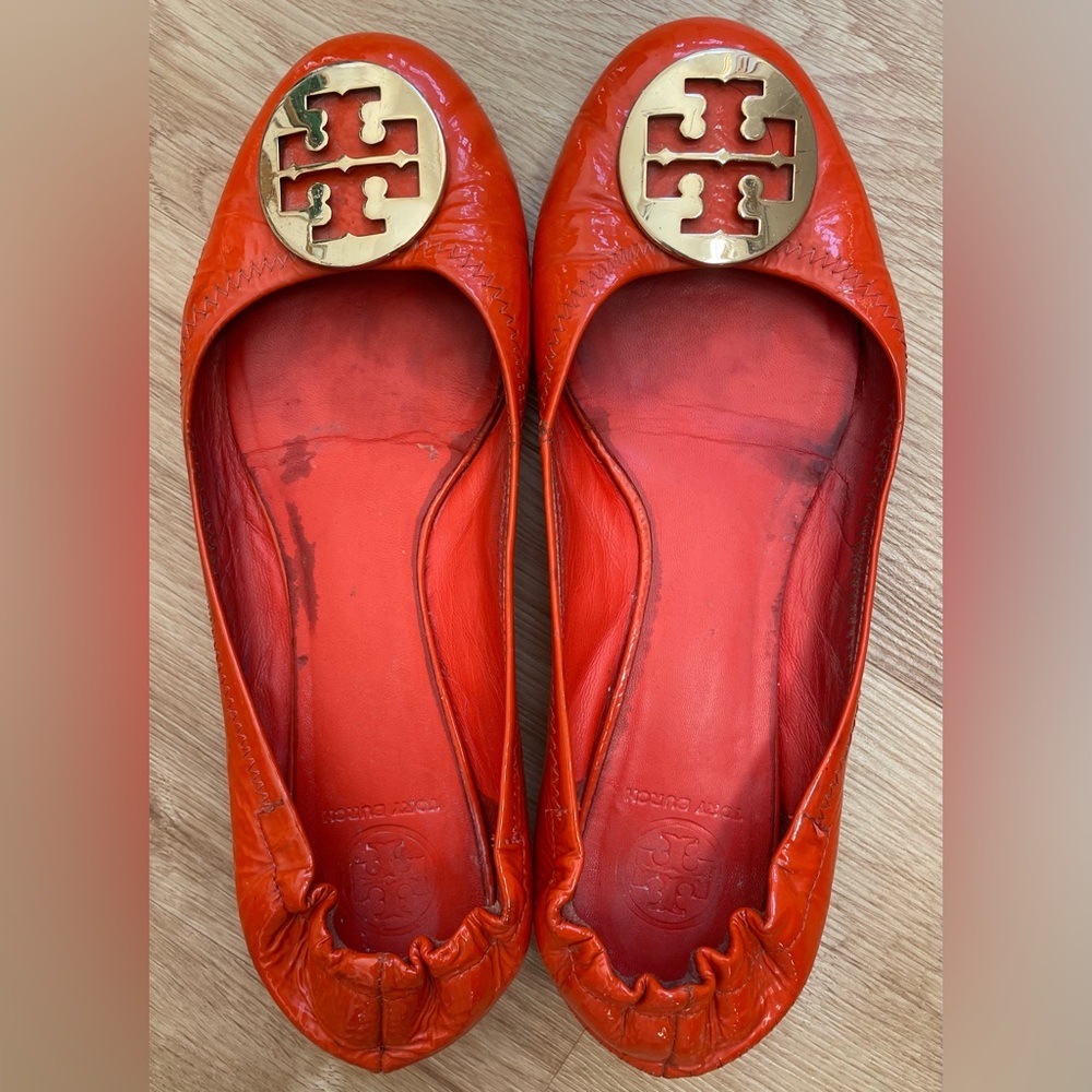 Tory Burch Reva Coral Orange Logo Patent Leather Ballet Flats Womens Size 10